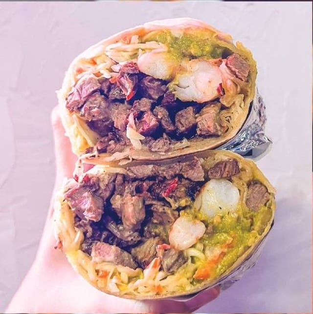 Mar Y Tierra Burrito.