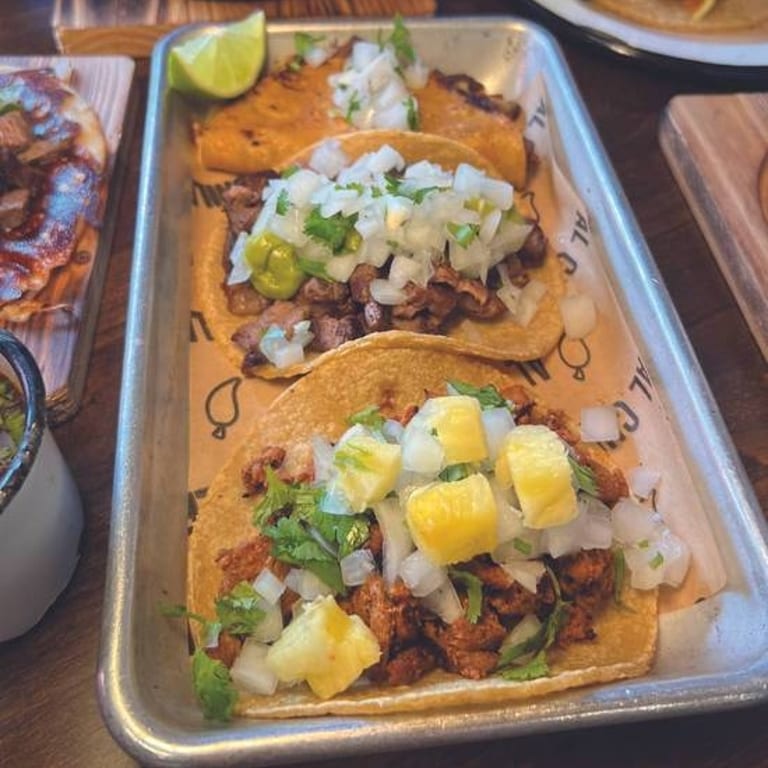 Crave-Worthy Nachos: A Mexican Delight